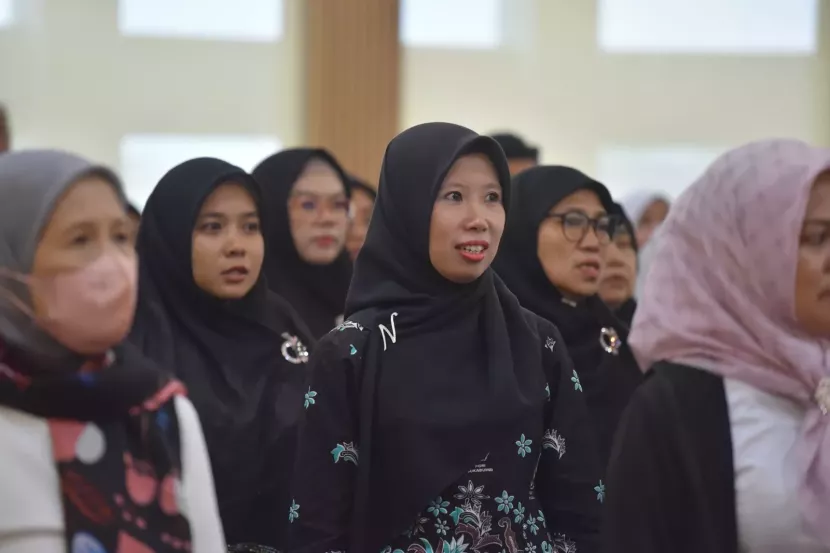 Para guru Paud dalam acara penyerahan insentif di ruper bank bjb Kota Sukabumi, Rabu (23/7/2025).