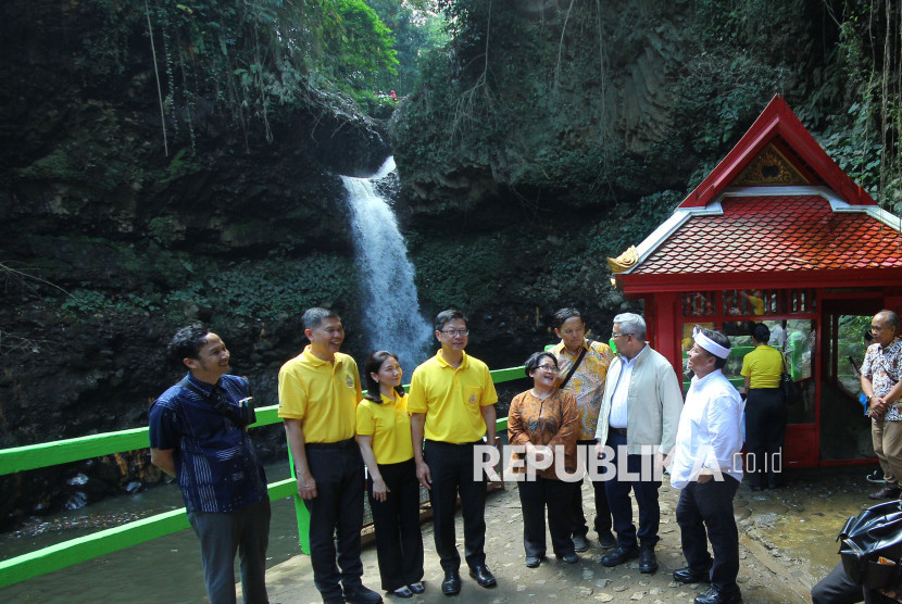 Pavilion Thailand, di kawasan wisata Curug Dago, Kota Bandung. Foto: Edi Yusuf
