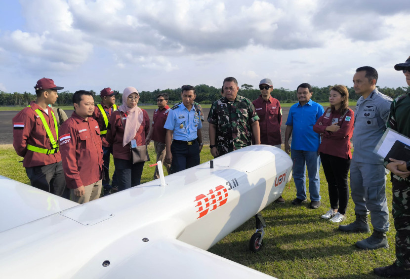 Pesawat tanpa awak (UAV) DID 3.11 BLOS di Bandara Nusawiru, Pangandaran. Foto: PT Len
