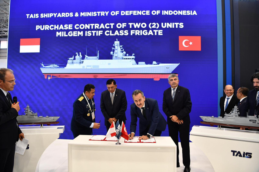 Kemenhan dan TAIS Shipyard meneken kontrak pembelian dua unit fregat kelas Istif. Sumber: Kemenhan