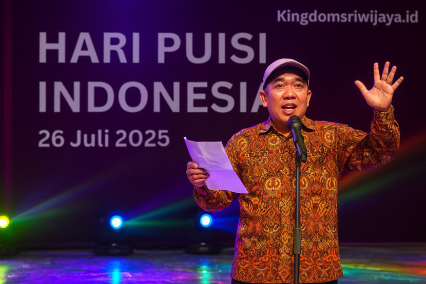 Ilustrasi penyair baca puisi memperingati Hari Puisi Indonesia. (FOTO: AI)