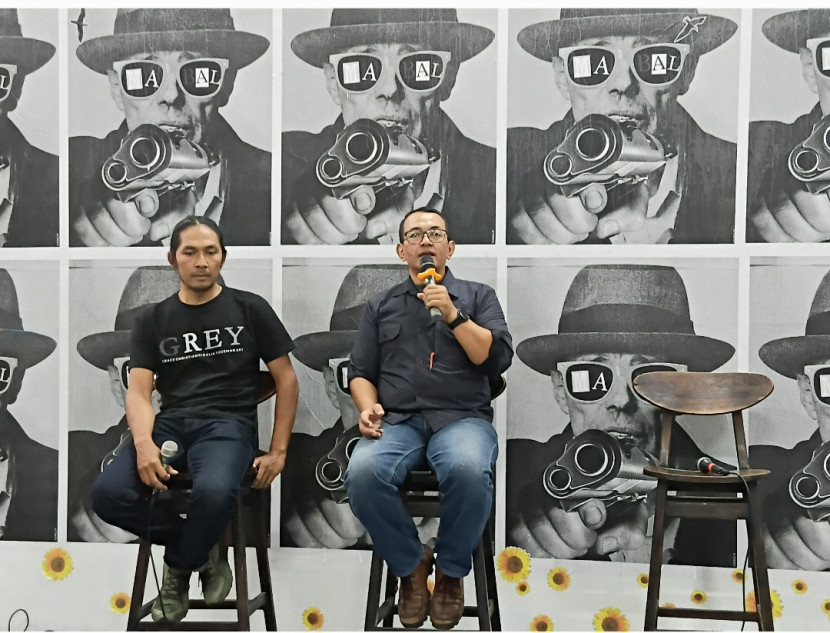 Anton Susanto dari BDG Connex menjelaskan soal tema Angkat di Bandung Art Month