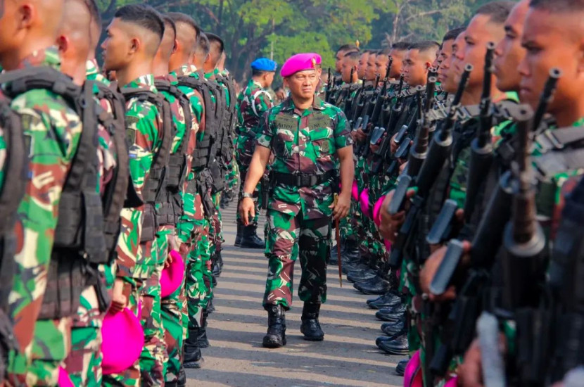 Apel gelar kesiapan dan pemberangkatan kontingen validasi organisasi (valor) Marinir Wilayah Timur. Sumber: Dispen Pasmar 2