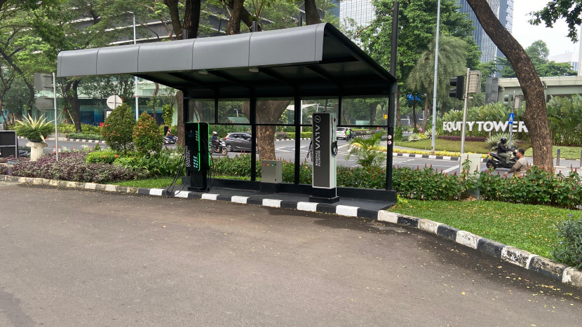 ALVA Boost Charge Station di ALVA Experience Center SCBD. Dok. ALVA