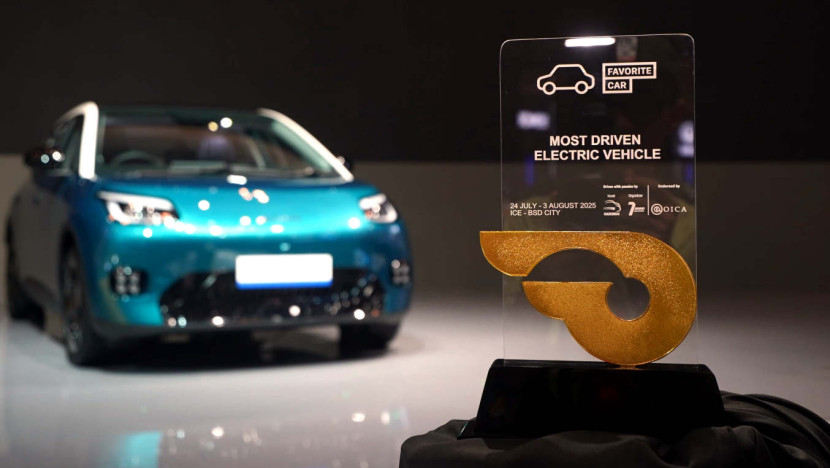 Predikat Most Driven EV berhasil diraih AION UT di ajang Gaikindo Indonesia International Auto Show (GIIAS) 2025. (Foto: Dok RUZKA INDONESIA)