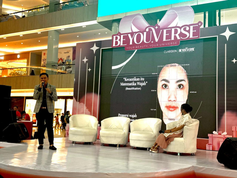 Bapak Benang Indonesia, dr. Junivan Lindra perkenalkan perawatan estetik berbasis facial harmony. 