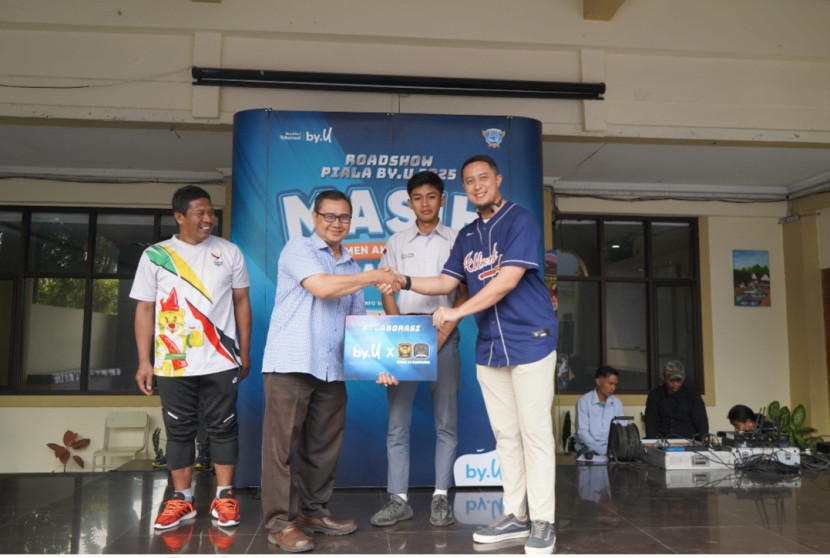 Rangkaian Piala by.U di SMAN 16 Bandung