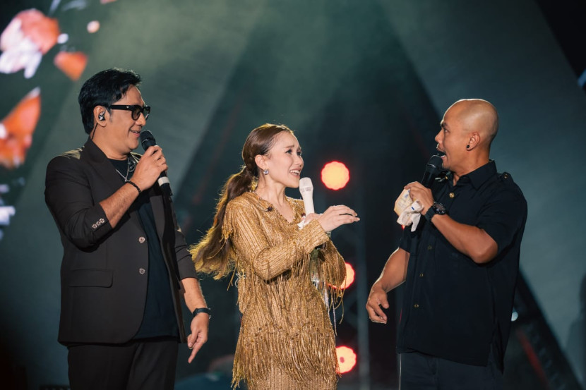 Andre Taulany, Ayu Ting Ting, Wendi Cagur, dalam konser tunggal Ayu Ting Ting Dangdut Dangdutan. (Antara Suara)