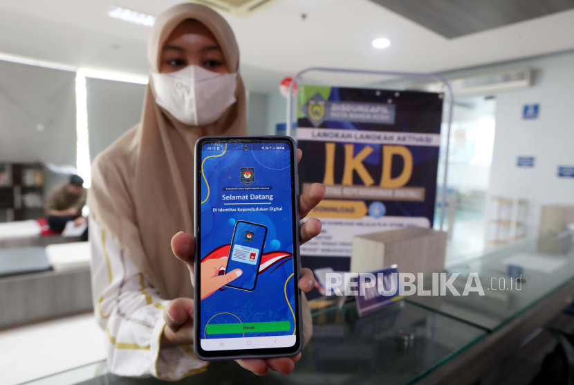 Aplikasi Identitas Kependudukan Digital. 
