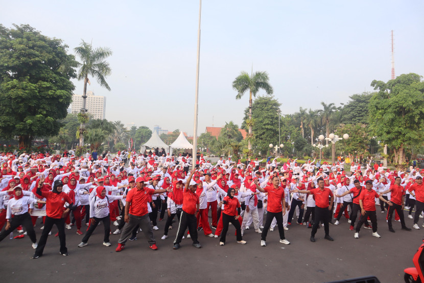 Bank Jatim gelar senam lansia