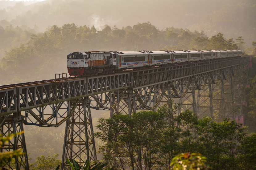 Ilustrasi. Menyambut HUT ke-80 Kemerdekaan RI, PT Kereta Api Indonesia (KAI) menghadirkan Promo Merdeka. (Foto: Dok. Humas KAI)