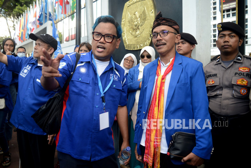 Anggota DPR RI Fraksi PAN, Surya Utama atau yang lebih dikenal dengan Uya Kuya. Gambar: Republika