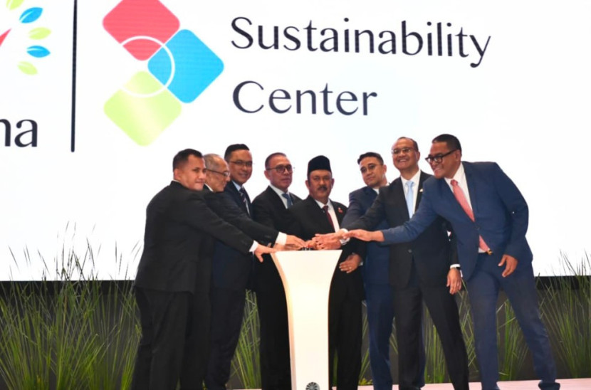 Peresmian Sustainability Center UPER yang dilakukan oleh Kepala Bappenas, Komisaris Utama Pertamina, Jajaran Pimpinan Pertamina dan Pertamina Foundation serta Rektor Universitas Pertamina (13/08/2025). (Foto: Dok. Humas UPER)