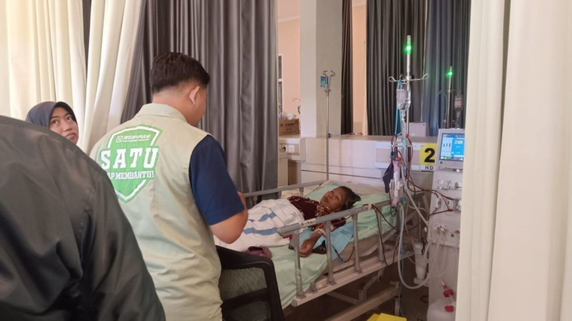Marni (51 tahun), warga Dusun Jumbung, Kecamatan Kedungtuban, Kabupaten Blora. Sebagai peserta Jaminan Kesehatan Nasional (JKN) segmen Penerima Bantuan Iuran (PBI), ia harus menjalani prosedur hemodialisis dua kali dalam seminggu secara rutin. (Dok BPJS Kesehatan).