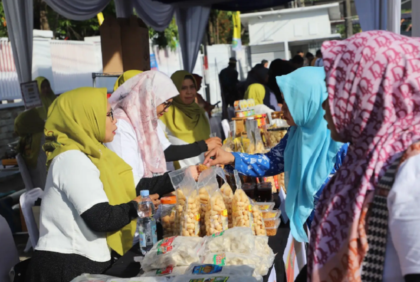 UMKM Kaltim sajikan produk olahan kelautan. (Adpimprov)