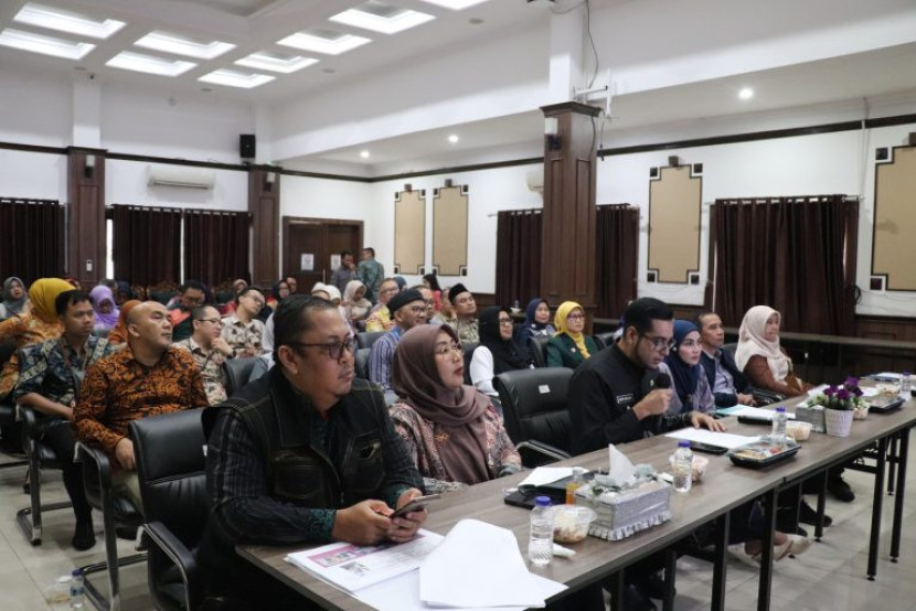 Tim Pencegahan dan Penurunan Stunting (TPPS) Provinsi Jawa Barat melakukan penilaian terhadap kinerja TPPS Kota Sukabumi dalam pelaksanaan 8 aksi konvergensi stunting pada 14 Agustus 2025 lalu.