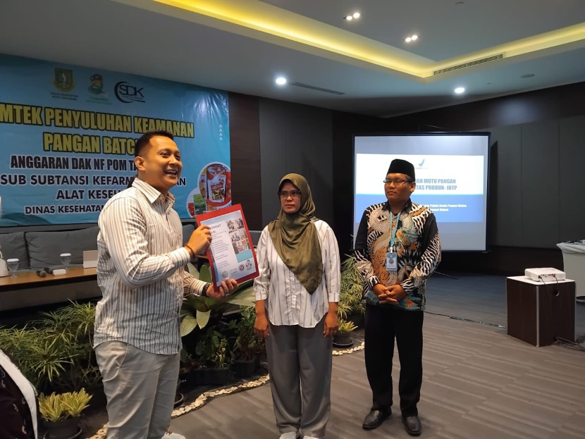 Bimbingan Teknis (Bimtek) Penyuluhan Keamanan Pangan (PKP) Batch II Tahun 2025 di Hotel Laska pada Selasa–Rabu (19–20/8/2025) dan digelar oleh Dinas Kesehatan (Dinkes) Kota Sukabumi.