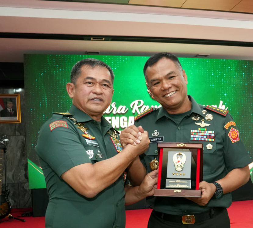 KSAD Jenderal Maruli Simanjuntak dan Wakil Panglima TNI Jenderal Tandyo Budi Revita. Sumber: Puspen TNI