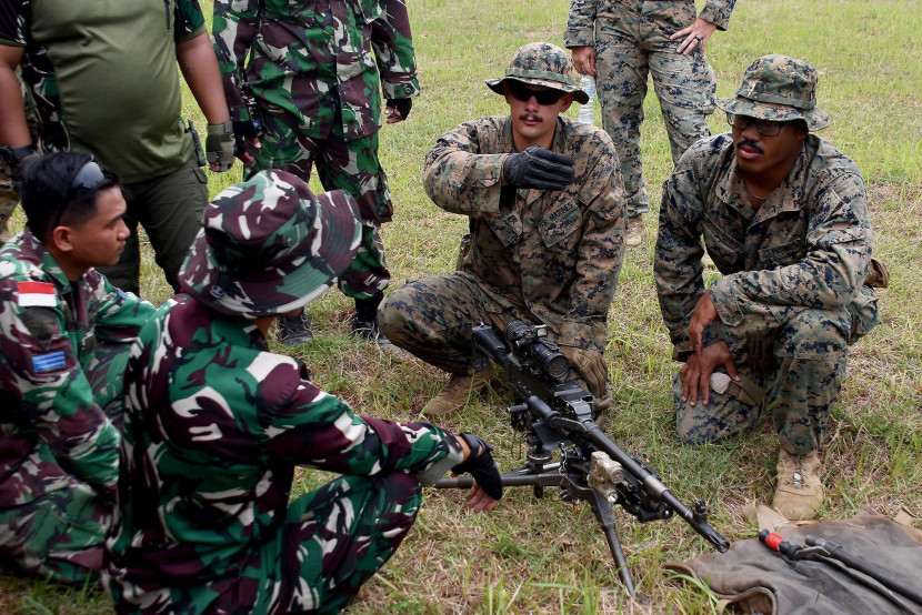 Prajurit Korps Marinir TNI dan Marinir Amerika Serikat (USMC) dalam Super Garuda Shield 2024. Sumber: Puspen TNI