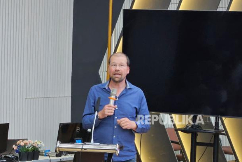 Pakar antropologi politik University of Amsterdam, Belanda, Prof Ward Berenschot.