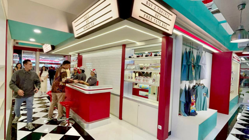 Flagship Store Whoosh Official Merchandise di Stasiun Halim, Jakarta. (Foto: Corporate Communication KCIC)