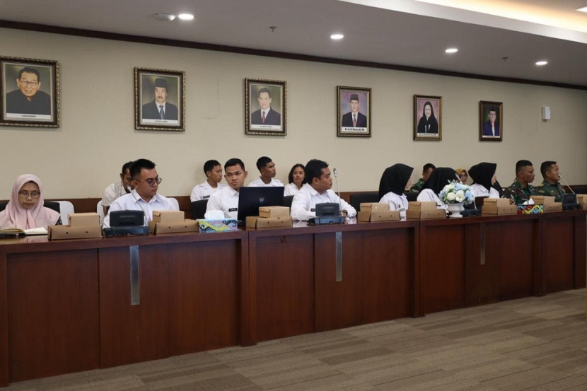 Rapat percepatan pemerataan dapur bergizi di Kaltim. (Adpimprov)