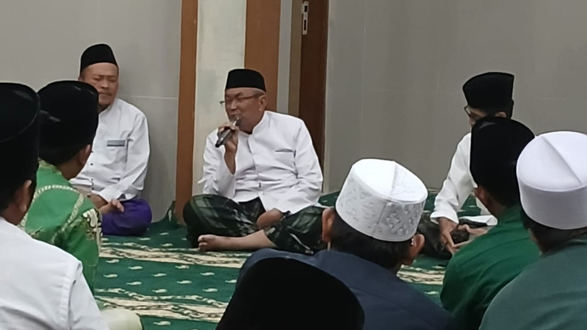 Prof. Dr. KH. Abun Bunyamin, Rois Syuriah PWNU Jawa Barat sekaligus Rois Mustafad Idaroh Wustho Jatman Jawa Barat.
