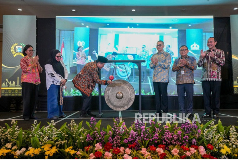 Pembukaan acara bimbingan teknis (bimtek) bagi pimpinan dan anggota DPRD DKI Jakarta di Hotel Mercure Batavia, 24–26 Agustus 2025. (Dok DPRD Jakarta).