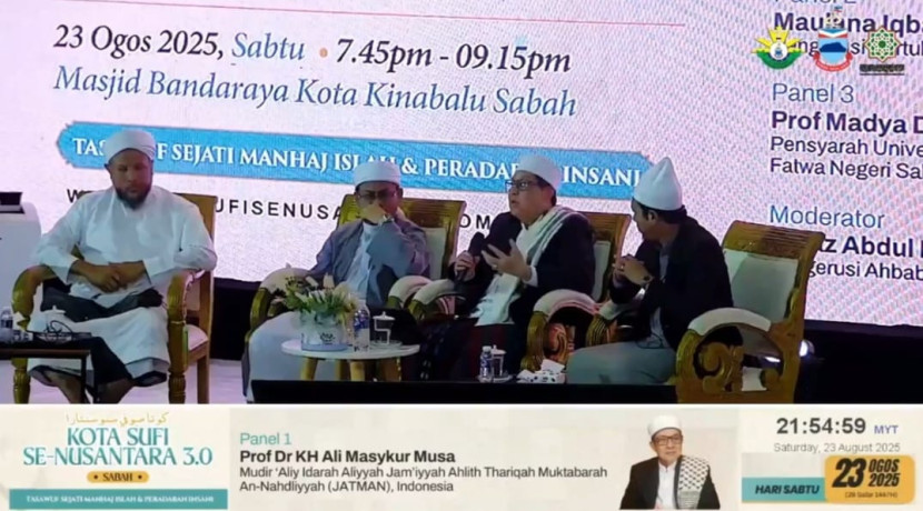 Prof. Dr. KH. Ali Masykur Musa, M.Si., M.Hum, Mudir ‘Aam Jam’iyyah Ahlith Thariqah al-Mu’tabarah an-Nahdliyyah (Jatman) saat menyampaikan pandangannya pada acara Seminar Sufi se-Nusantara di Kuala Lumpur, Sabtu (23/8/2025).