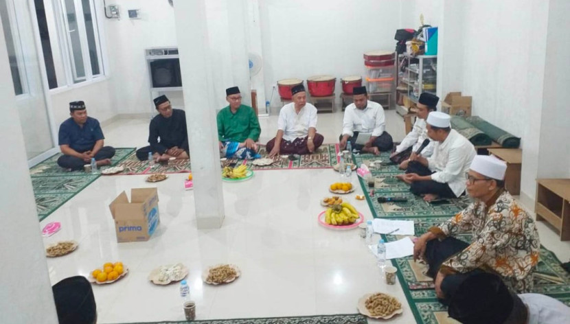 Pengurus Ranting NU Kukusan Gelar Rapat Kerja Perdana di Pesantren Fathul Hidayah (Foto: Dok LTN NU Kota Depok)