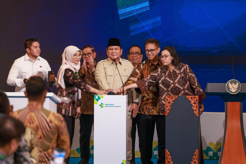 Presiden Republik Indonesia Prabowo Subianto meresmikan Gedung Layanan Terpadu dan Institut Neurosains Rumah Sakit Pusat Otak Nasional (RS PON) Mahar Mardjono, Jakarta, Selasa 26/8/2025.