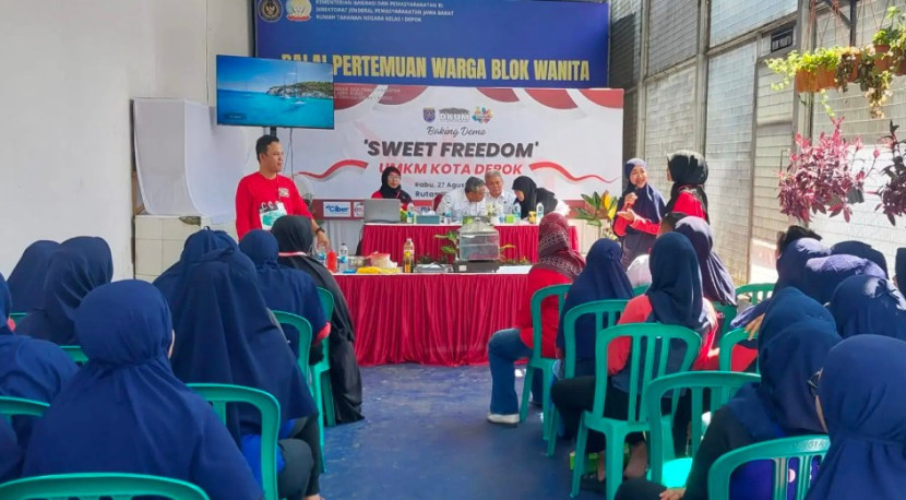 Para narapidana wanita di Rutan Kelas 1 Depok mendapat pelatihan memasak melalui kegiatan Baking Demo bertajuk “Sweet Freedom”, Rabu (27/08/2025). (Foto: Dok Diskominfo Kota Depok)