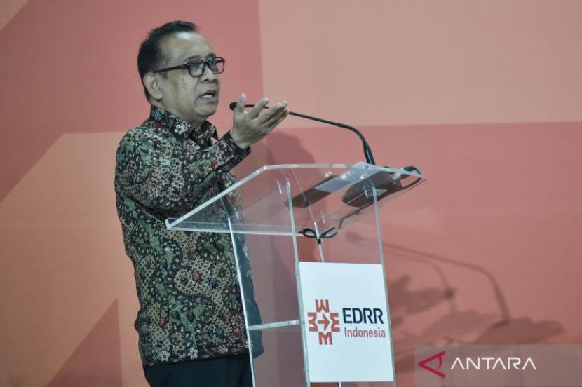 Menteri Koordinator Bidang Pembangunan Manusia dan Kebudayaan (Menko PMK) Pratikno. Gambar: Republika