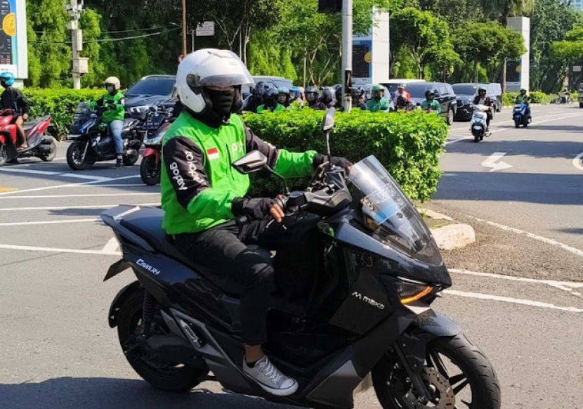 Ojol menggunakan MAKA Cavalry.       dok MAKA Motor