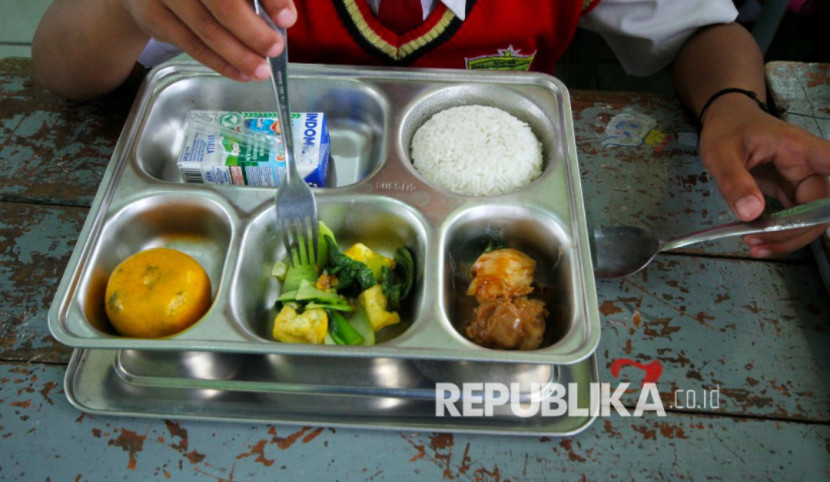 Ilustrasi MBG di sekolah. (Foto: Dok Edi Yusuf Republika)
