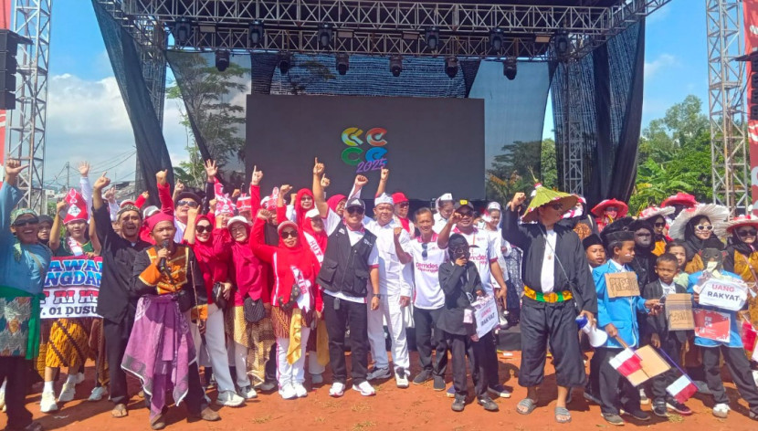 Puncak perayaan Hari Kemerdekaan ke-80 RI di Desa Klapanunggal, Kecamatan Klapanunggal, Kabupaten Bogor. (Foto: Dwi Retno)