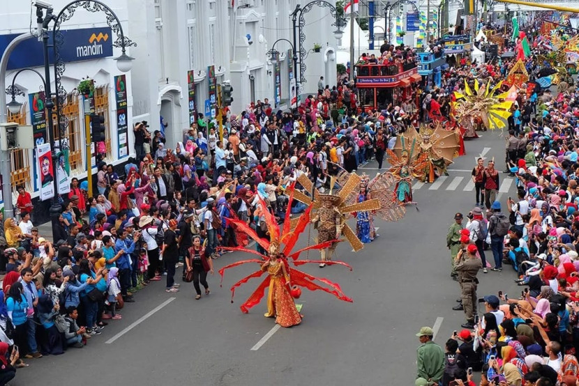 Salah satu festival kebudayaan yang digelar di Kota Bandung