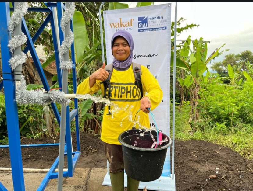 Pembangunan air bersih di Desa Bayongbong