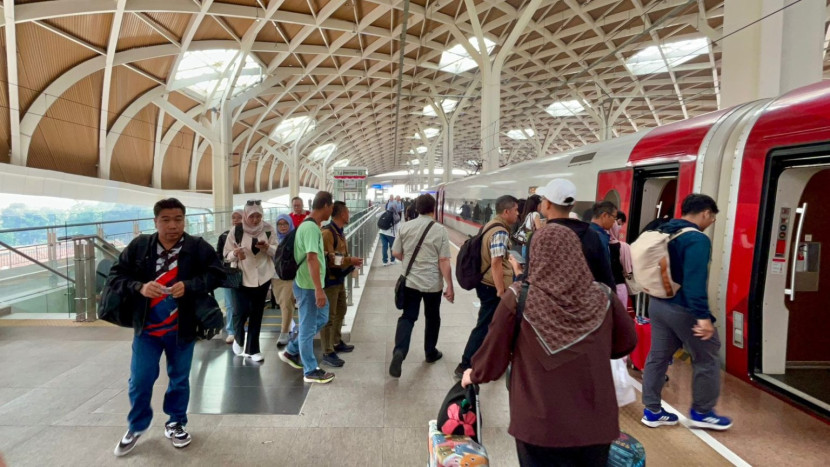 PT KCIC mencatat jumlah wisatawan mancanegara yang menggunakan Whoosh terus bertumbuh sejak pertama kali diluncurkan. (Foto: Corporate Communication KCIC)