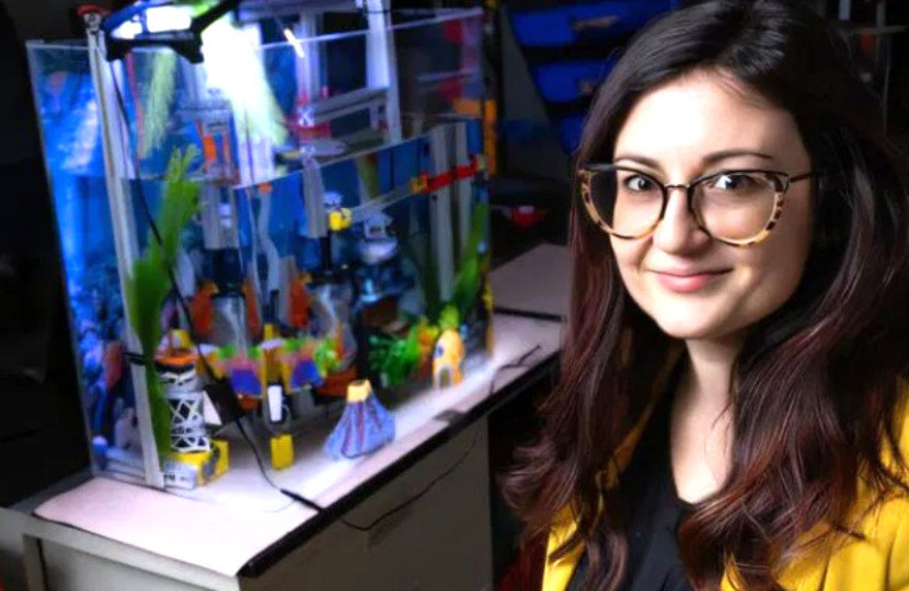 Caterina Lamuta, profesor madya di Department of Mechanical Engineering di University of Iowa, sedang mengembangkan teknologi yang meniru kulit, otot, dan jaringan gurita yang akan diaplikasikan pada kendaraan bawah air/Foto: Tim Schoon, University of Iowa
