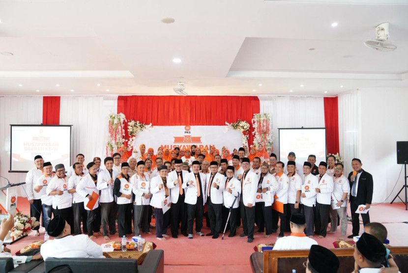 Para pengurus DPTD PKS Kota Sukabumi dalam musda PKS Kota Sukabumi, Sabtu (6/9/2025).