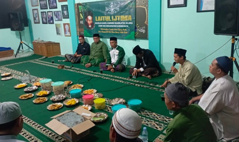 Lailatul Ijtima yang digelar di Majelis Al Muhajirin , jama'ah hadir dengan tertin dan khusyuk. (Foto: Dok Eko Widiantoro)