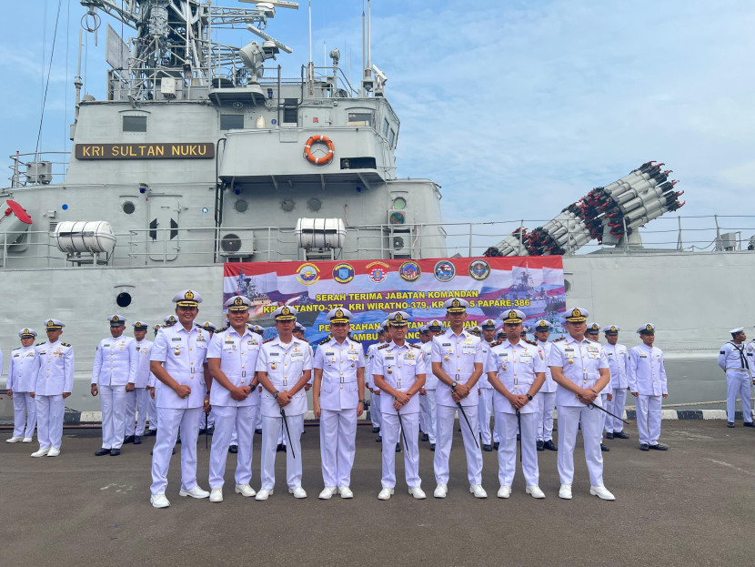 Prosesi sertijab KRI Sutanto-377 di Dermaga Pondok Dayung. Sumber: Dispenal
