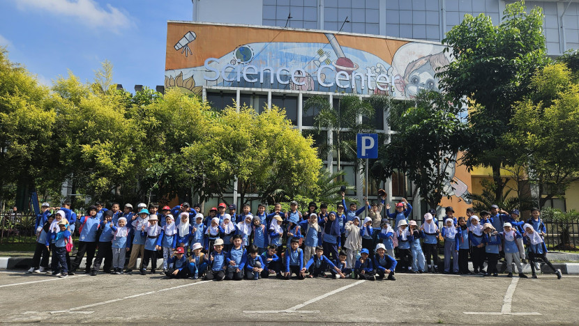 Siswa mengunjungi Science Center untuk menghadirkan pembelajaran kontekstual yang kreatif