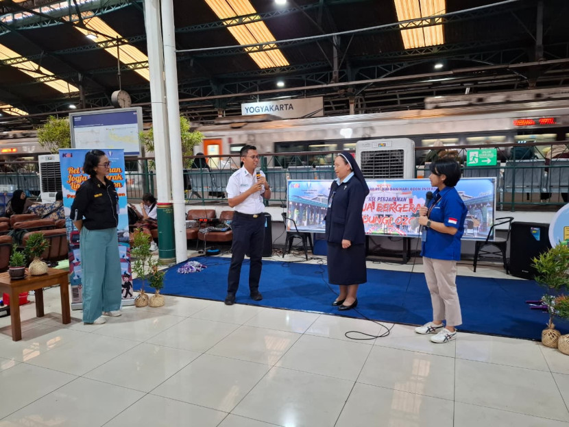 Jogja Bergerak Lindungi Ozon” di Stasiun Yogyakarta, Kamis (11/9). (Foto: Humas KAI)