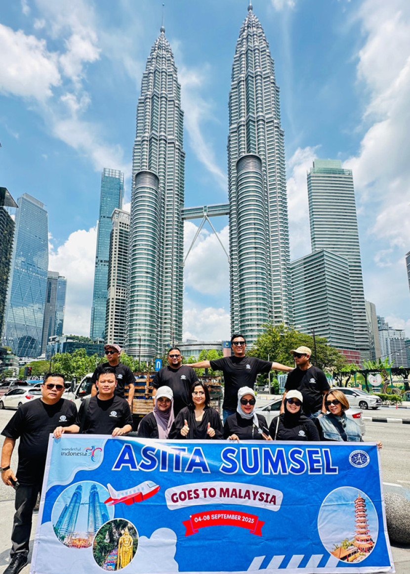 Anggota ASITA Sumsel yang hadir langsung ke MATTA Fair 2025 di Kuala Lumpur. (FOTO: Dok. ASITA Sumsel).