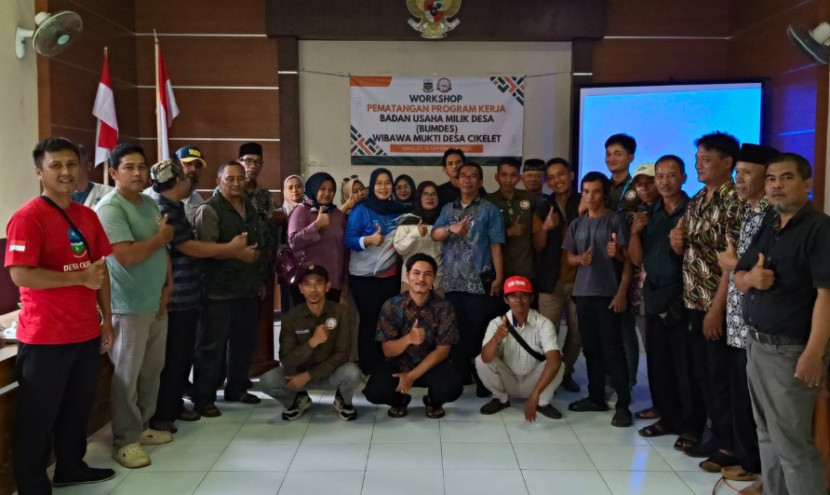 Peserta Workshop Badan Usaha Milik Desa (BUMDes) Wibawa Mukti Desa Cikelet. (Foto Dok Ridwan)