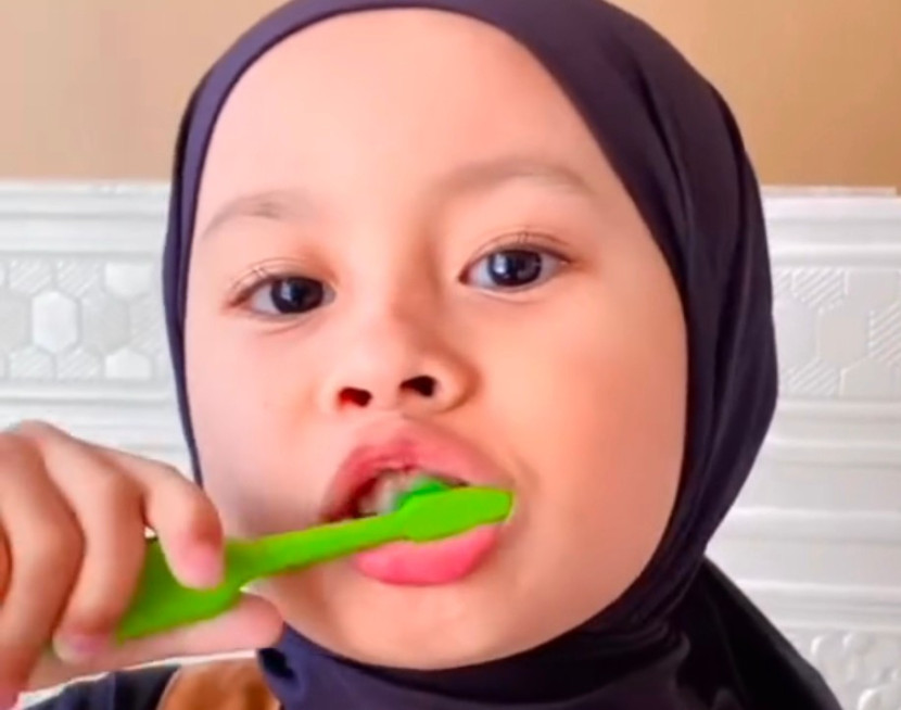 Anak harus sudah mulai sikat gigi sejak dini. (Foto: Dok RUZKA INDONESIA)