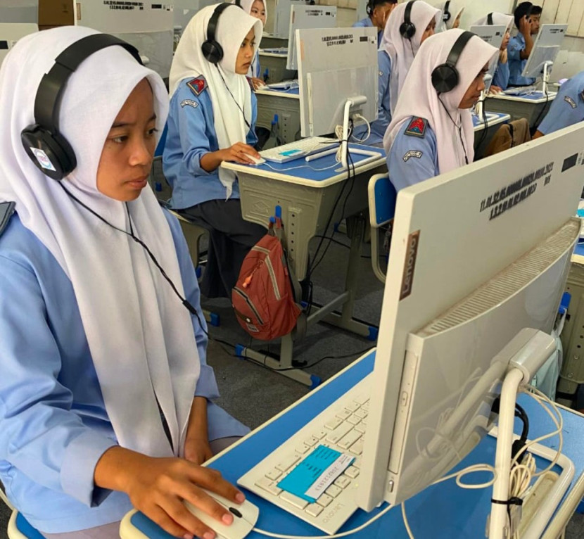 Sebanyak 91 siswa SMKN 10 Garut berhasil lulus Program TOEIC. (Foto: Dok Ridwan)