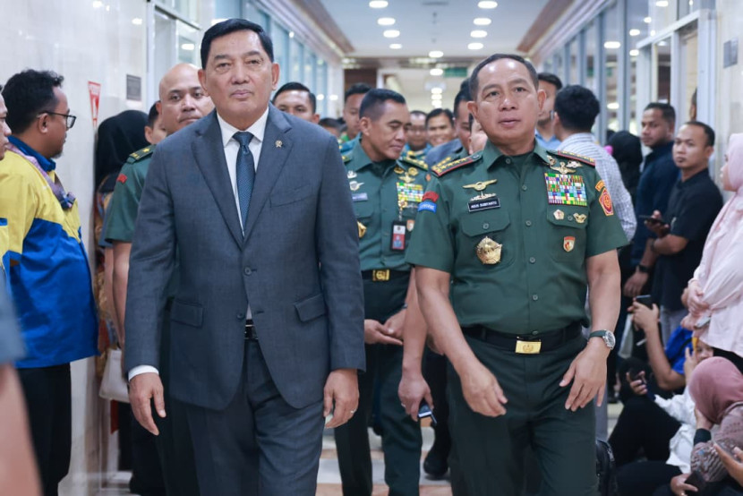 Menhan dan Panglima TNI Raker dengan Komisi I DPR Bahas Anggaran